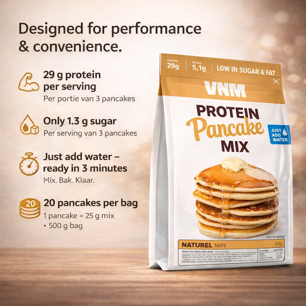 Luchtige protein pancakes gemaakt met VNM Protein Pancake Mix, rijk aan eiwitten en laag in suiker