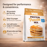 Luchtige protein pancakes gemaakt met VNM Protein Pancake Mix, rijk aan eiwitten en laag in suiker